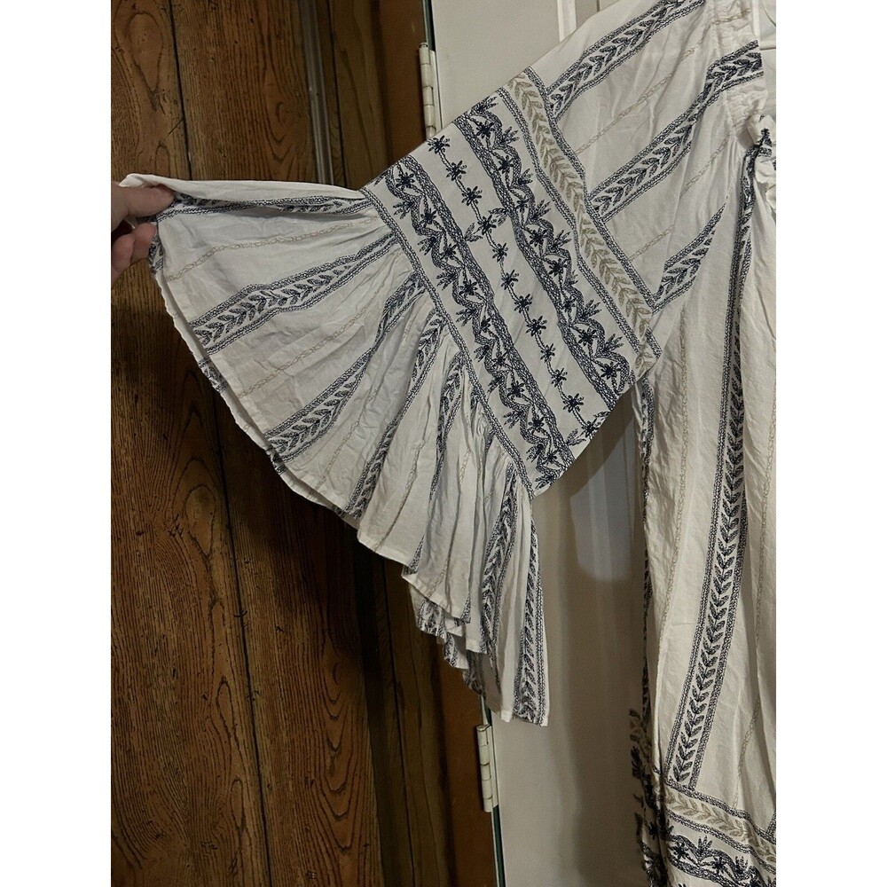 ELAN White With Blue Peasant Style Shirt Flounce Sleeve Elastic Neckline O/S - Picture 4 of 9